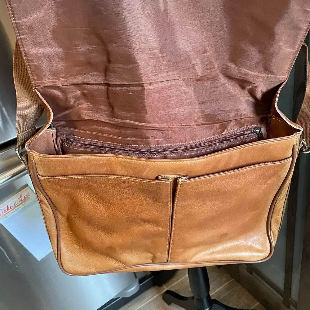 Pelle Laptop Bag